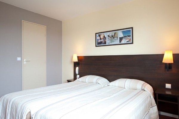 Hôtel Orly Superior